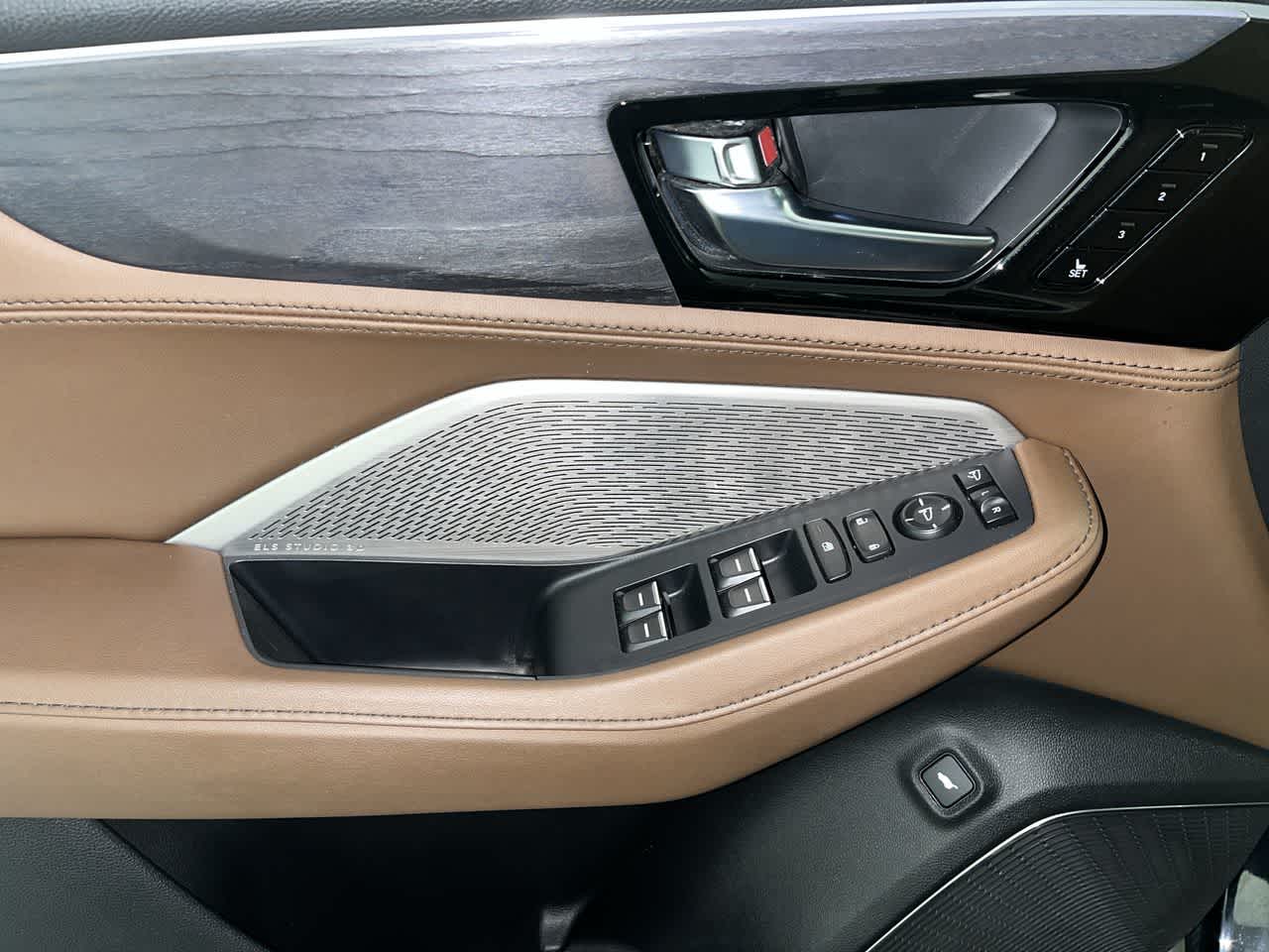 2023 Acura MDX w/Advance Package