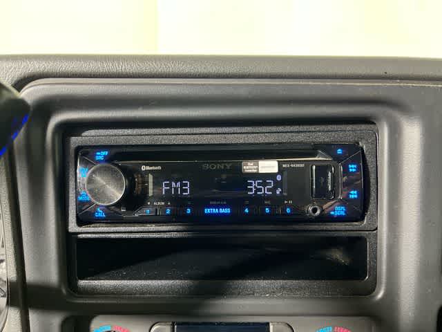 2004 Chevrolet Silverado 2500HD LS