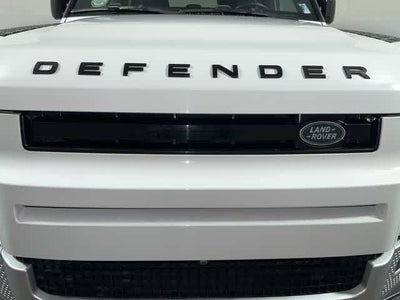 2023 Land Rover Defender SE
