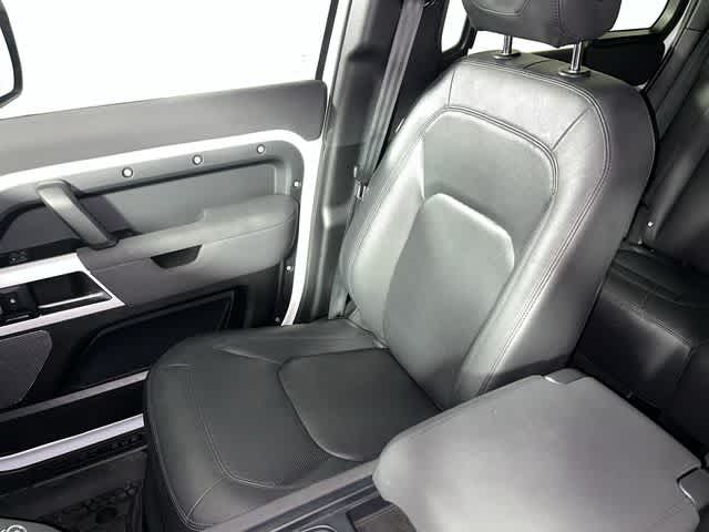 2023 Land Rover Defender SE