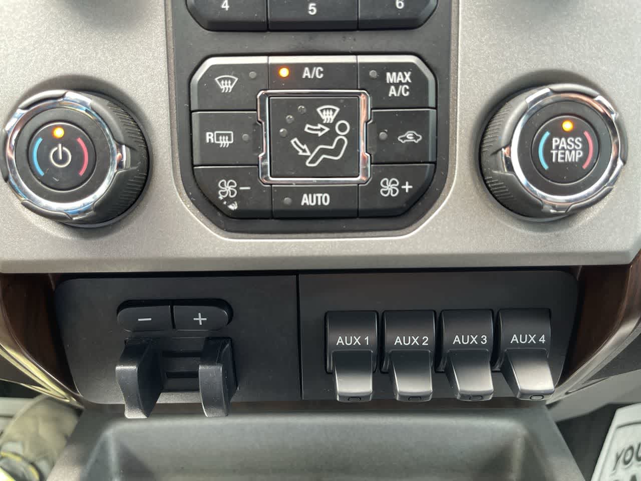 2014 Ford Super Duty F-250 Pickup Lariat