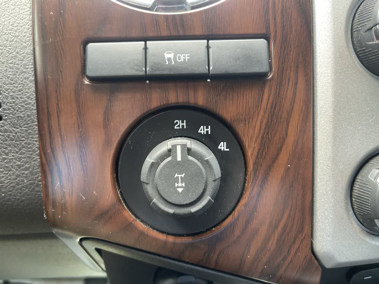 2014 Ford Super Duty F-250 Pickup Lariat