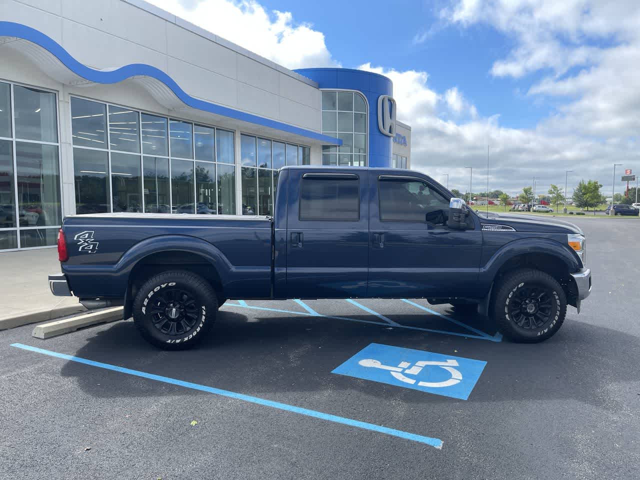 2014 Ford Super Duty F-250 Pickup Lariat