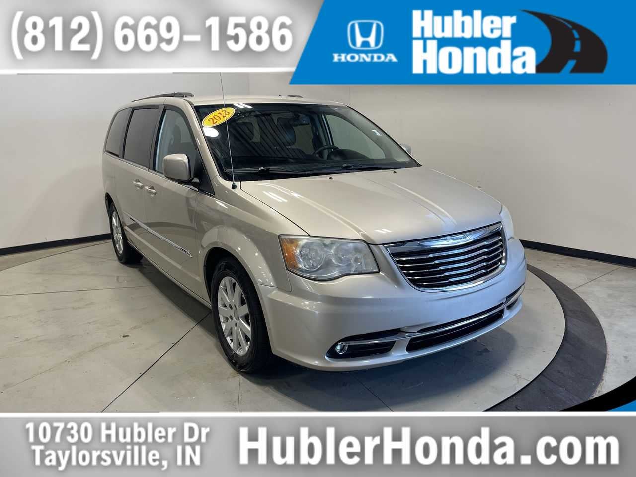 2013 Chrysler Town & Country Touring