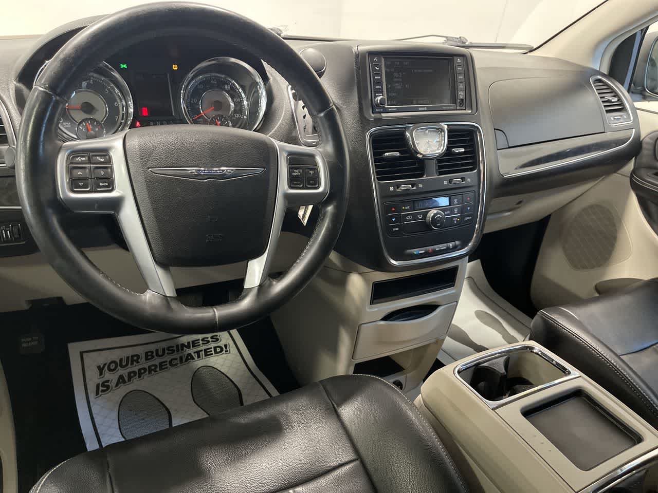 2013 Chrysler Town & Country Touring