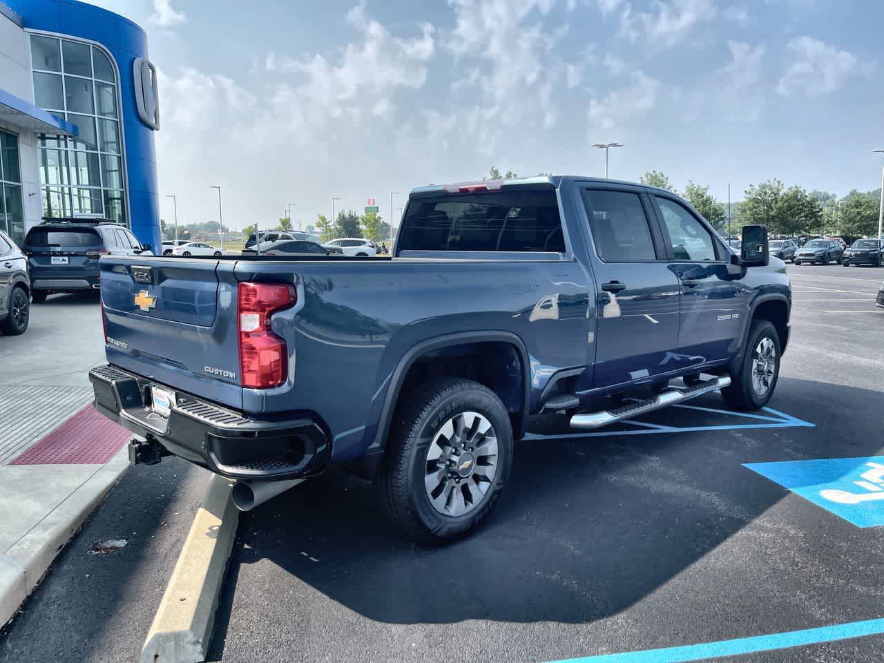 2024 Chevrolet Silverado 2500HD Custom