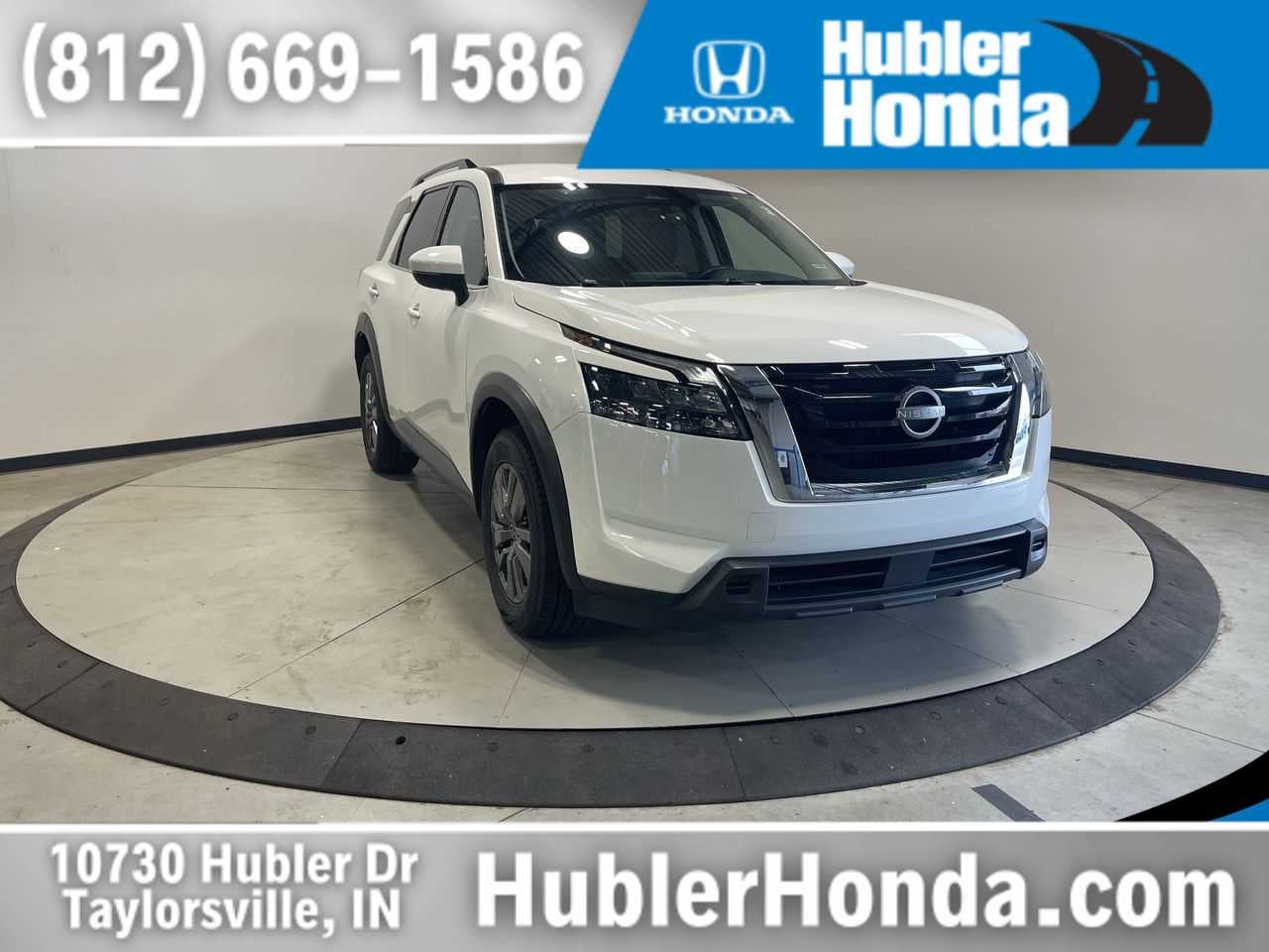 2025 Nissan Pathfinder SV