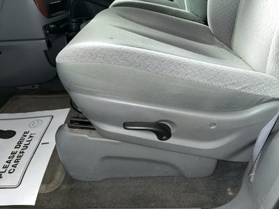 2006 Chrysler Town & Country SWB Base