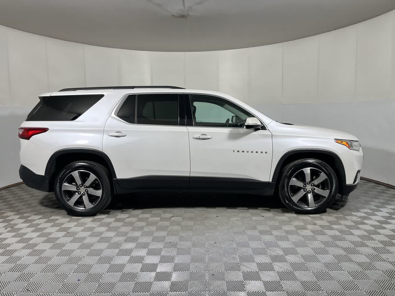 2020 Chevrolet Traverse LT Leather