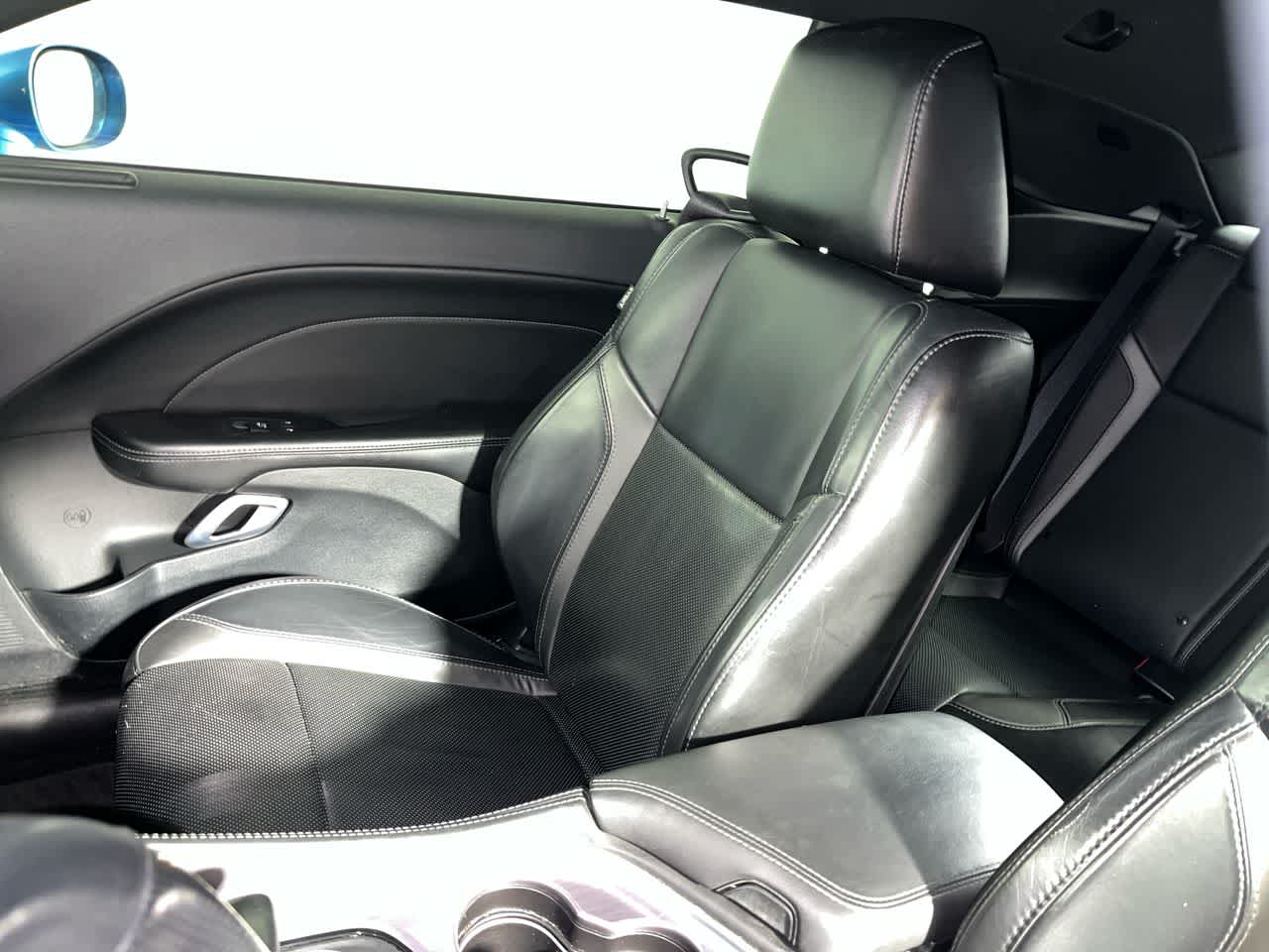 2016 Dodge Challenger SXT Plus