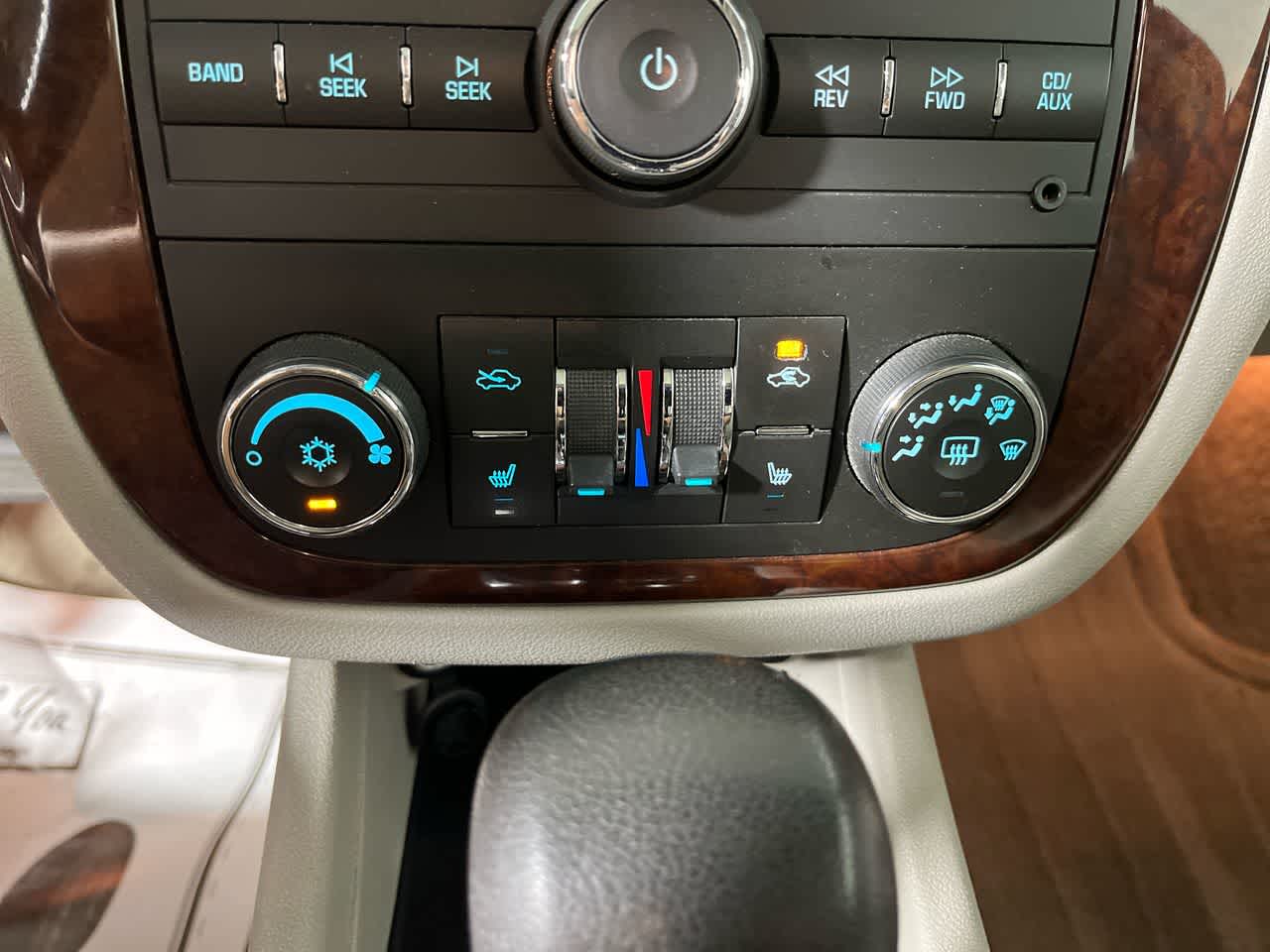 2011 Chevrolet Impala LT Retail