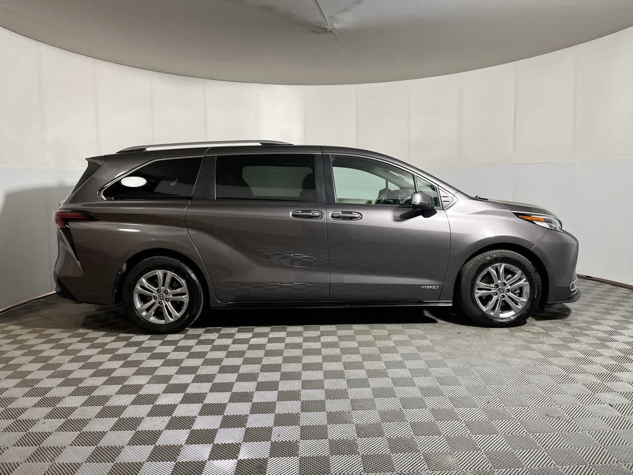 2021 Toyota Sienna Limited
