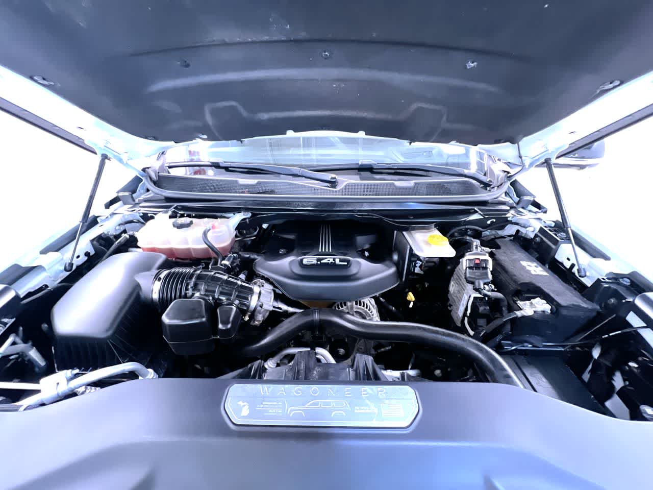 2023 Jeep Grand Wagoneer Base