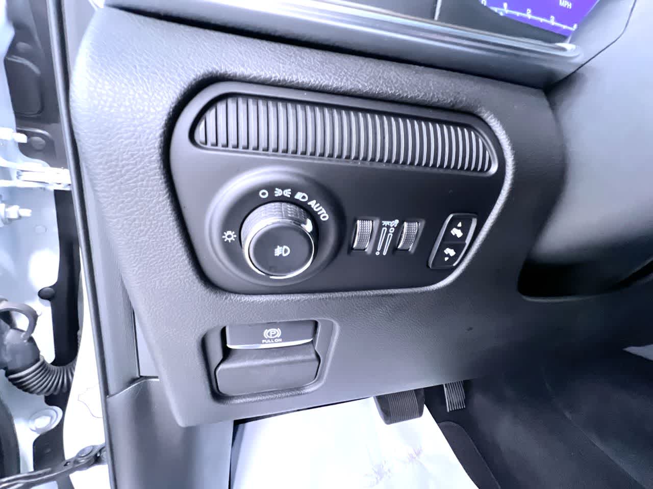2023 Jeep Grand Wagoneer Base