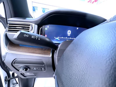 2023 Jeep Grand Wagoneer Base