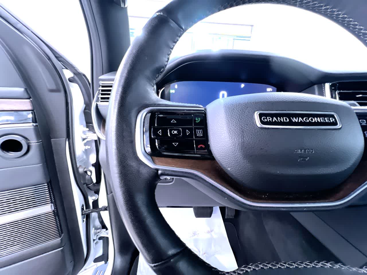 2023 Jeep Grand Wagoneer Base