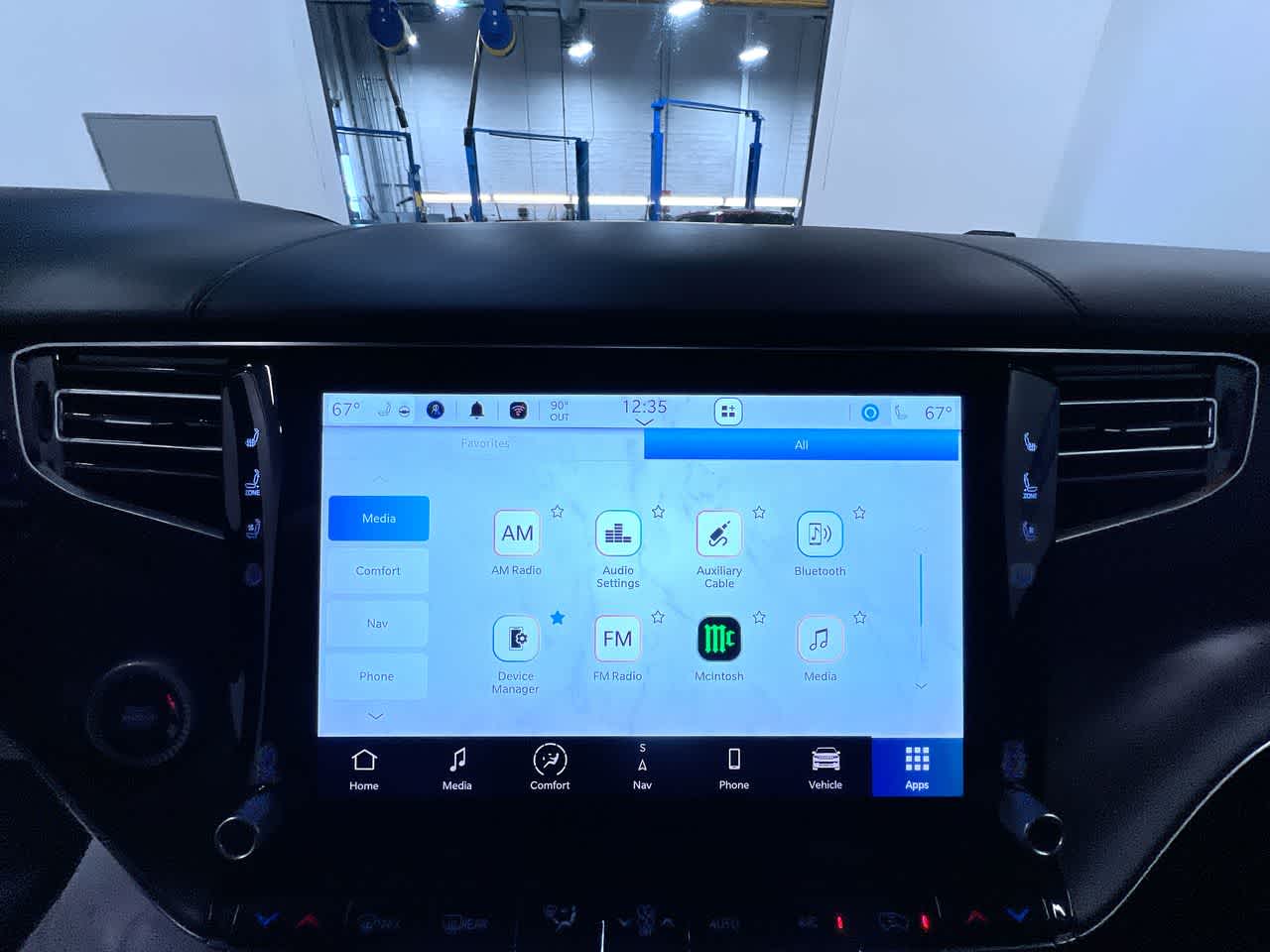 2023 Jeep Grand Wagoneer Base