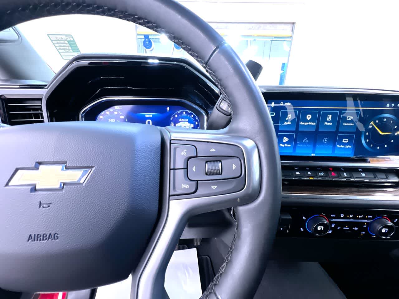 2025 Chevrolet Silverado 1500 LT (2FL)