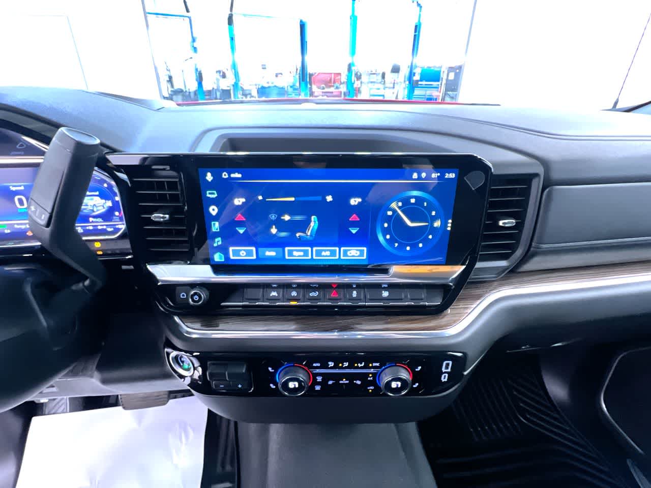 2025 Chevrolet Silverado 1500 LT (2FL)