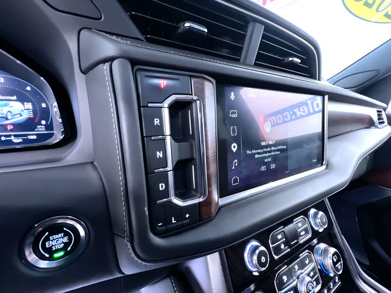 2023 GMC Yukon XL Denali Ultimate