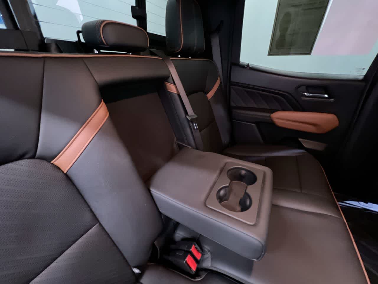 2023 GMC Canyon 4WD AT4