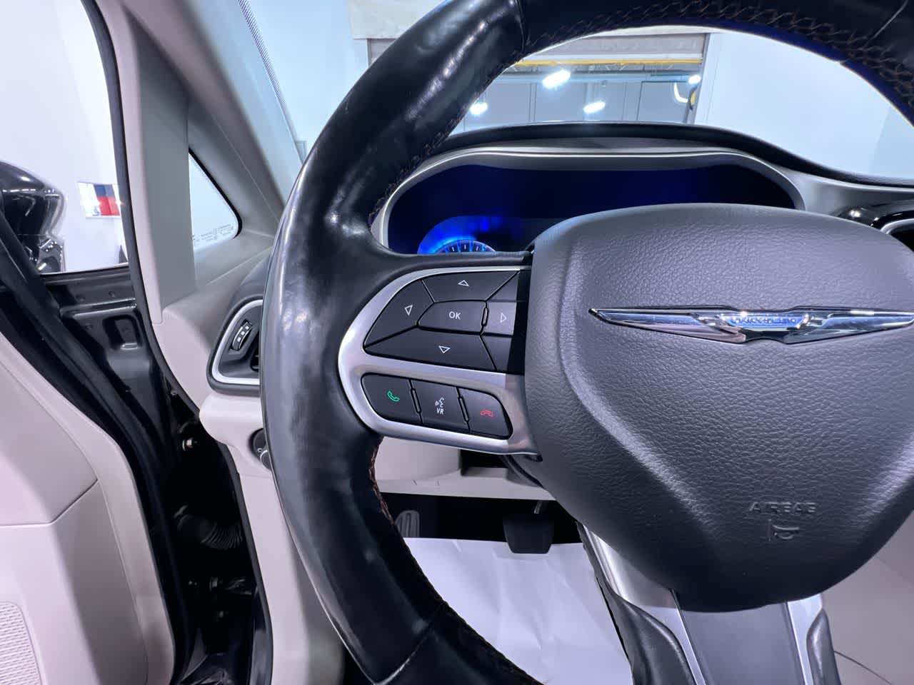 2020 Chrysler Pacifica Touring L