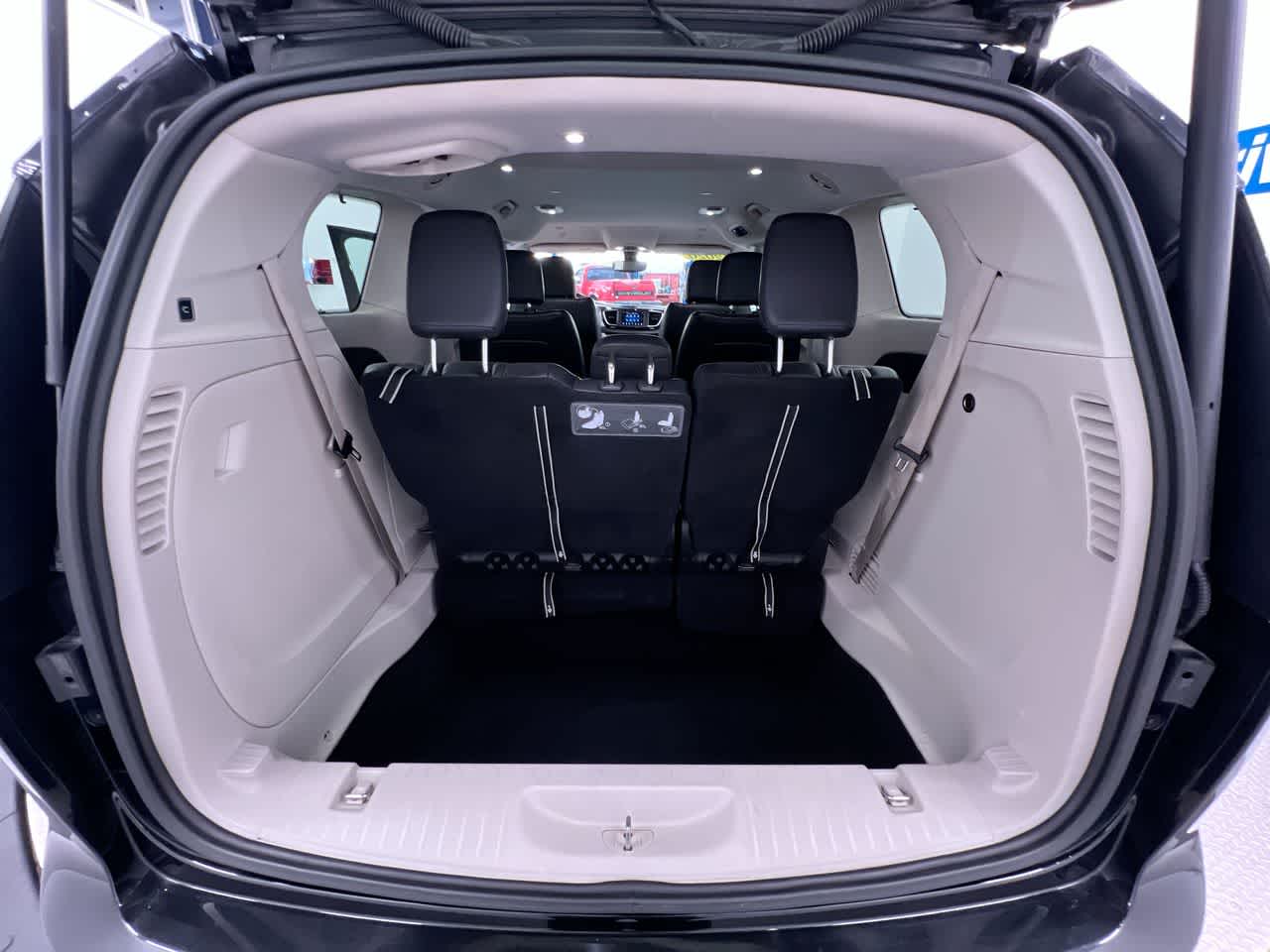 2020 Chrysler Pacifica Touring L