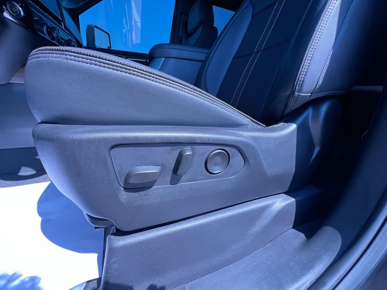 2025 Chevrolet Silverado 3500 HD High Country
