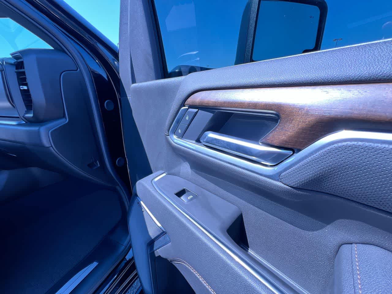 2025 Chevrolet Silverado 3500 HD High Country