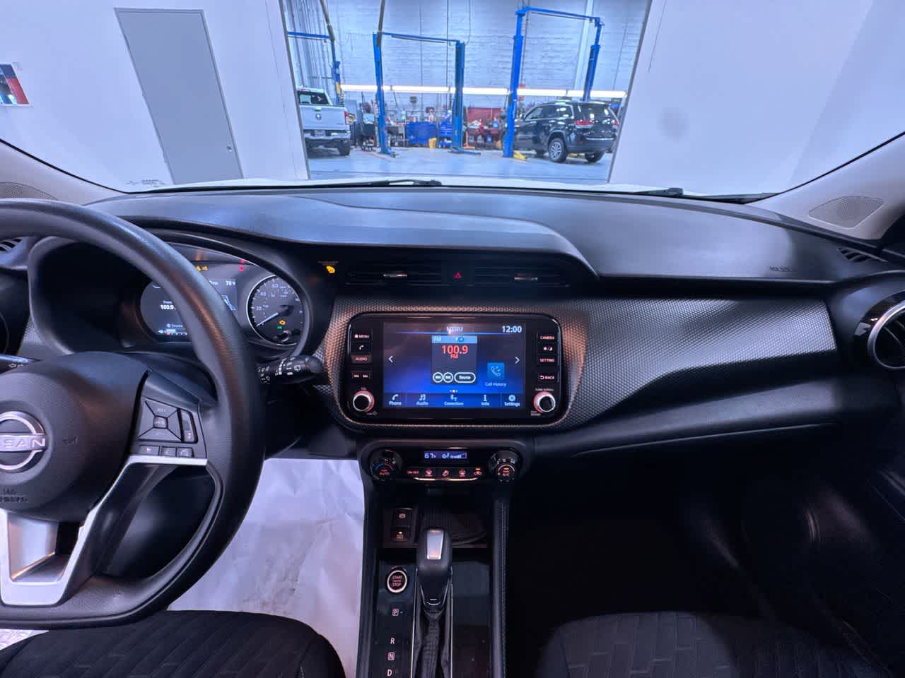 2022 Nissan Kicks SV