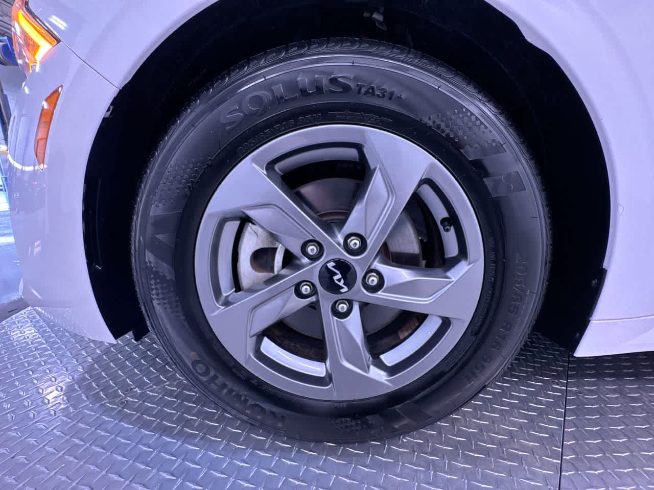 2023 Kia K5 LXS
