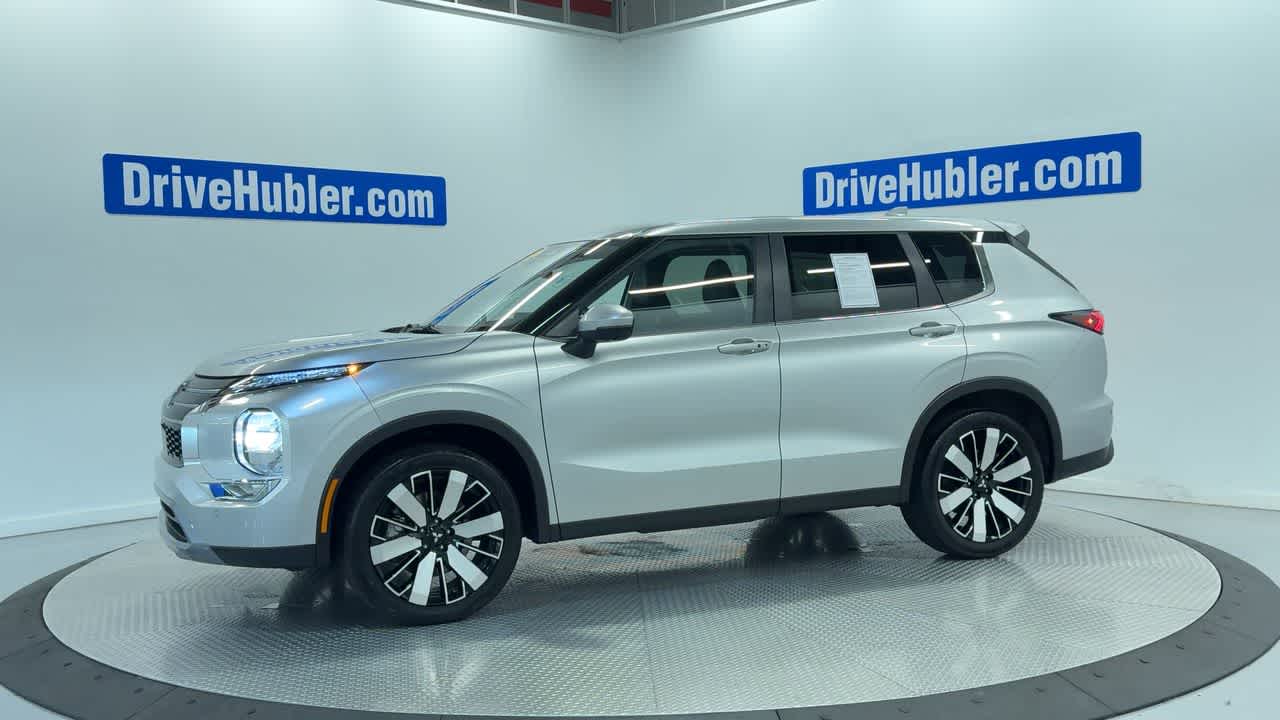 2025 Mitsubishi Outlander SE