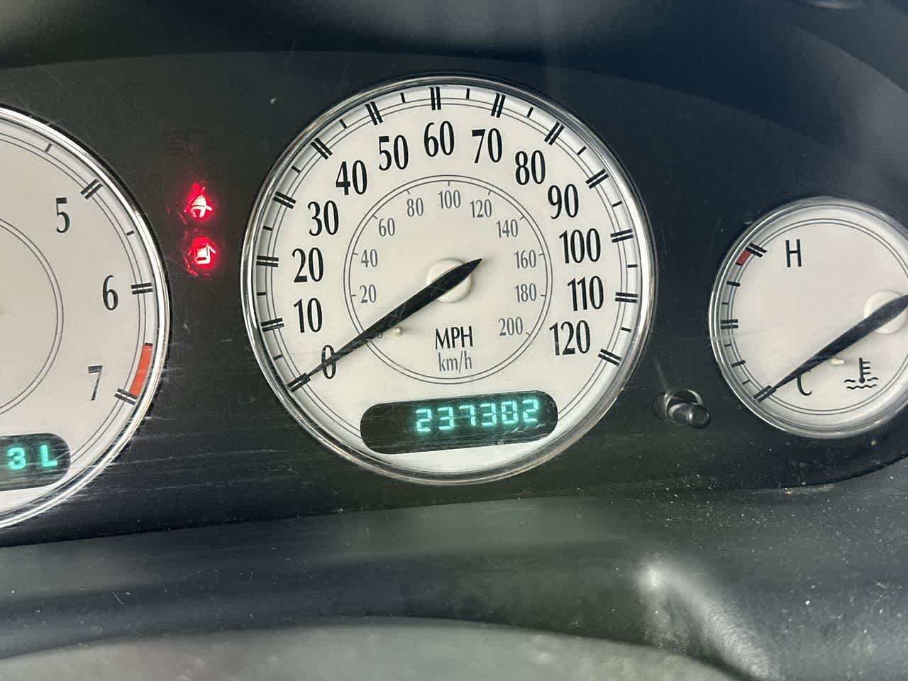 2002 Chrysler Concorde Limited