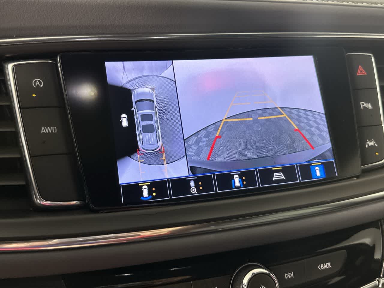 2022 Buick Enclave Essence