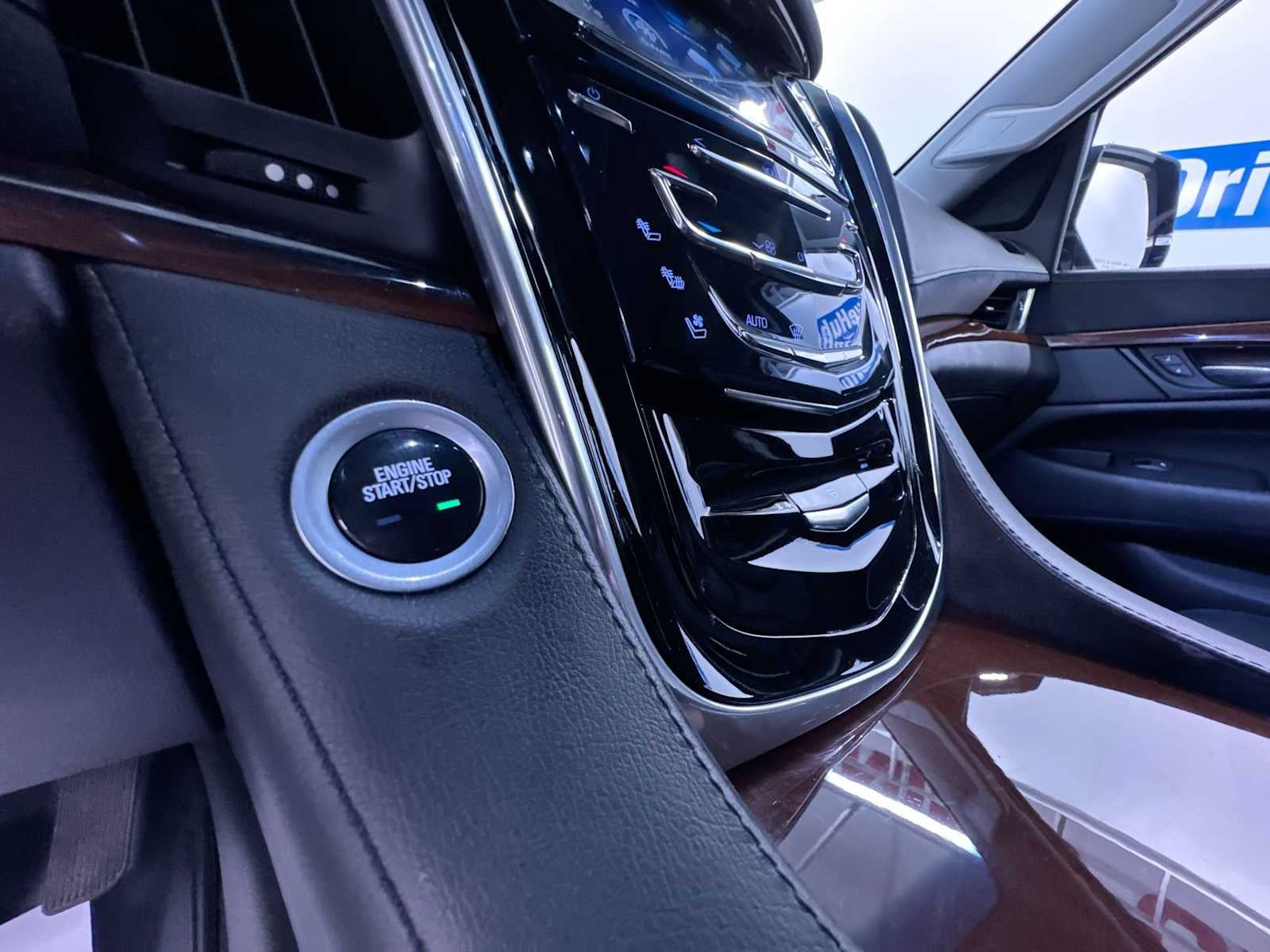 2018 Cadillac Escalade Luxury