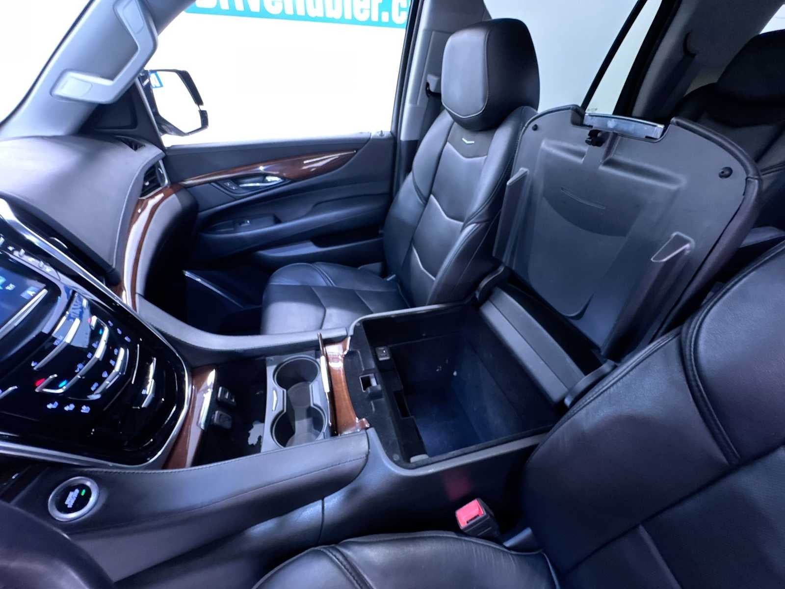 2018 Cadillac Escalade Luxury