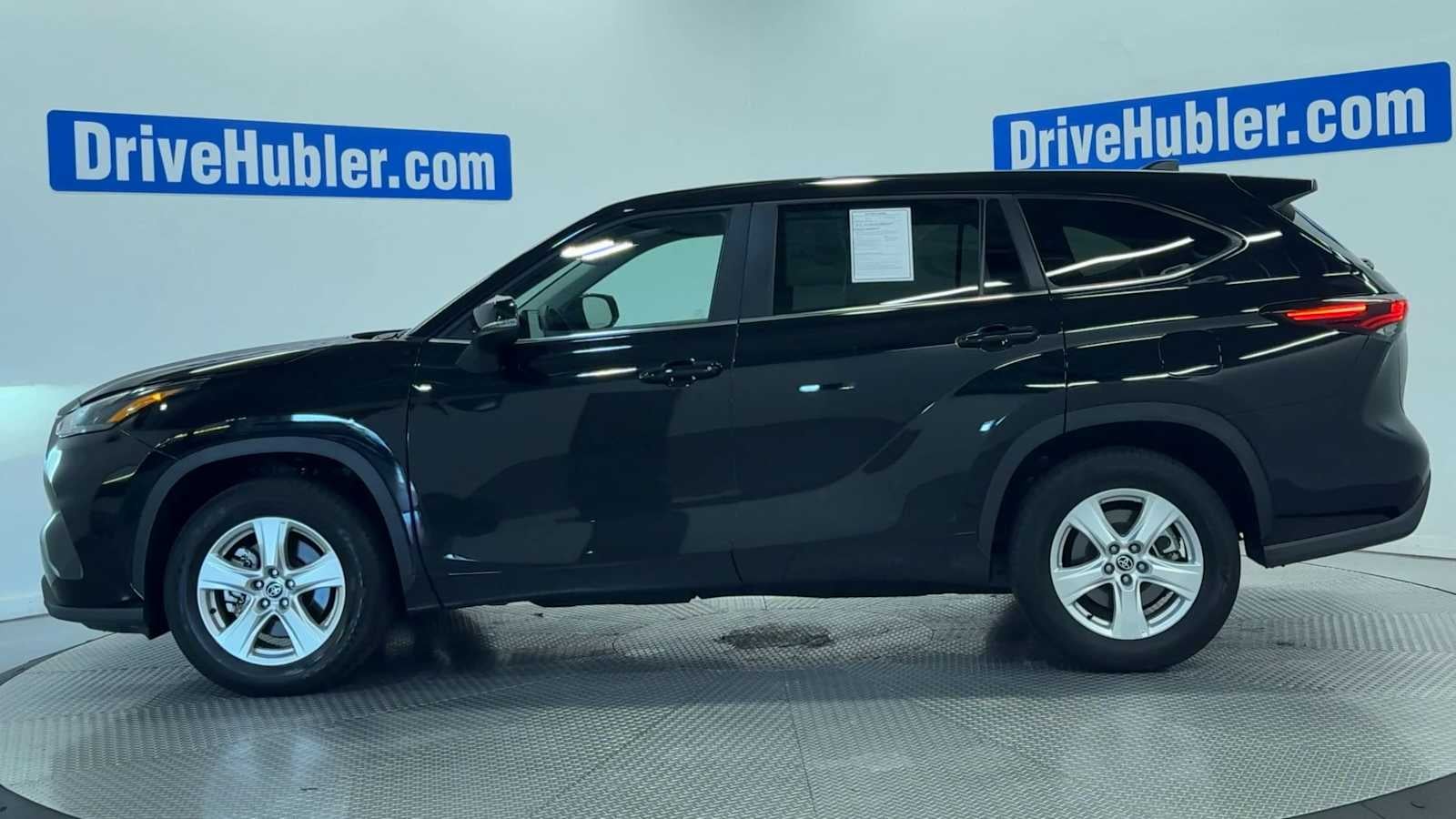 2025 Toyota Highlander LE