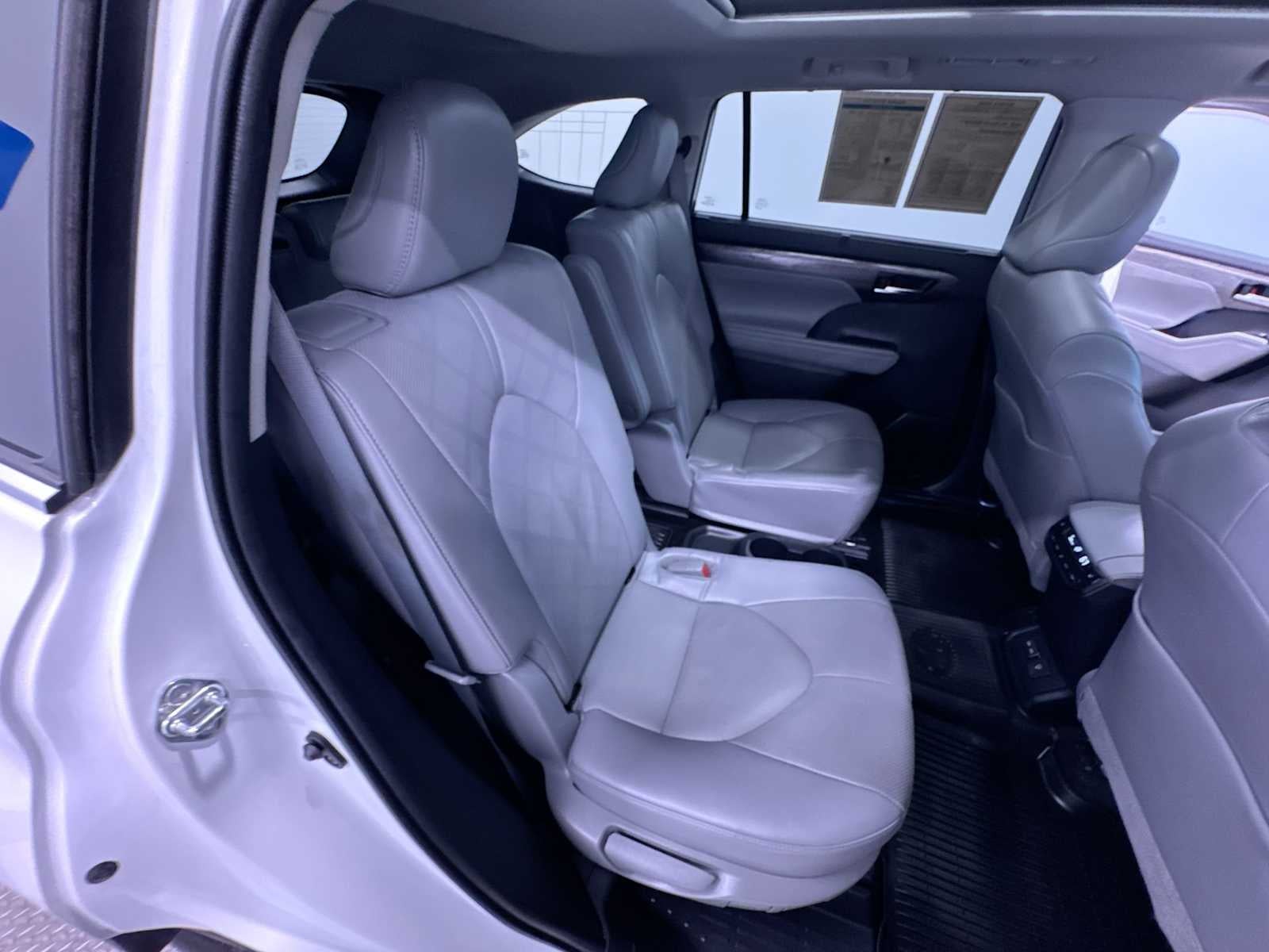 2023 Toyota Highlander Platinum