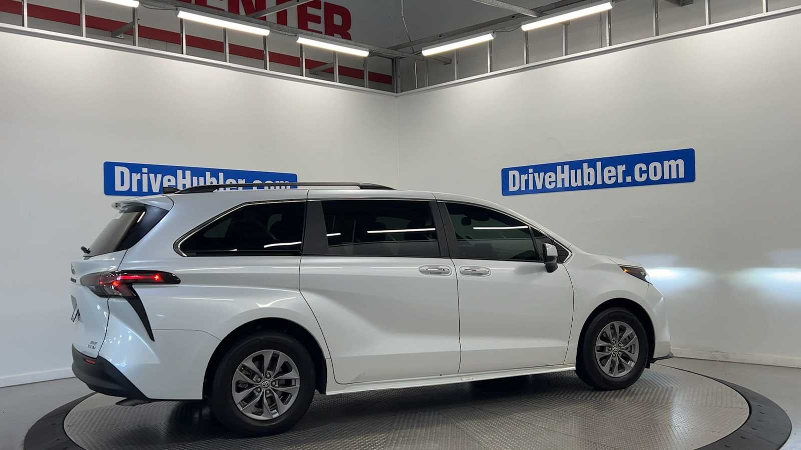 2024 Toyota Sienna XLE