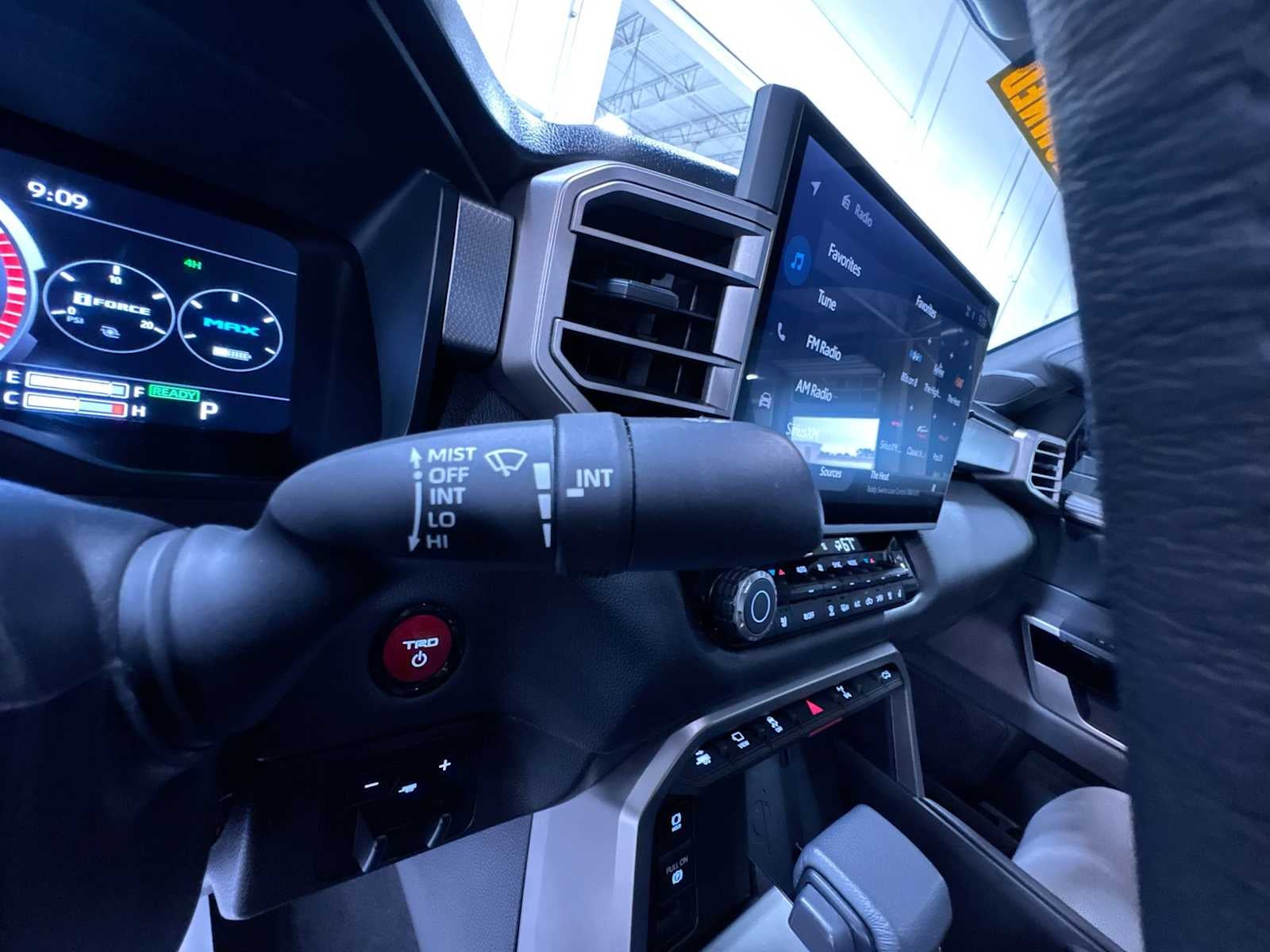 2025 Toyota Tundra Limited Hybrid