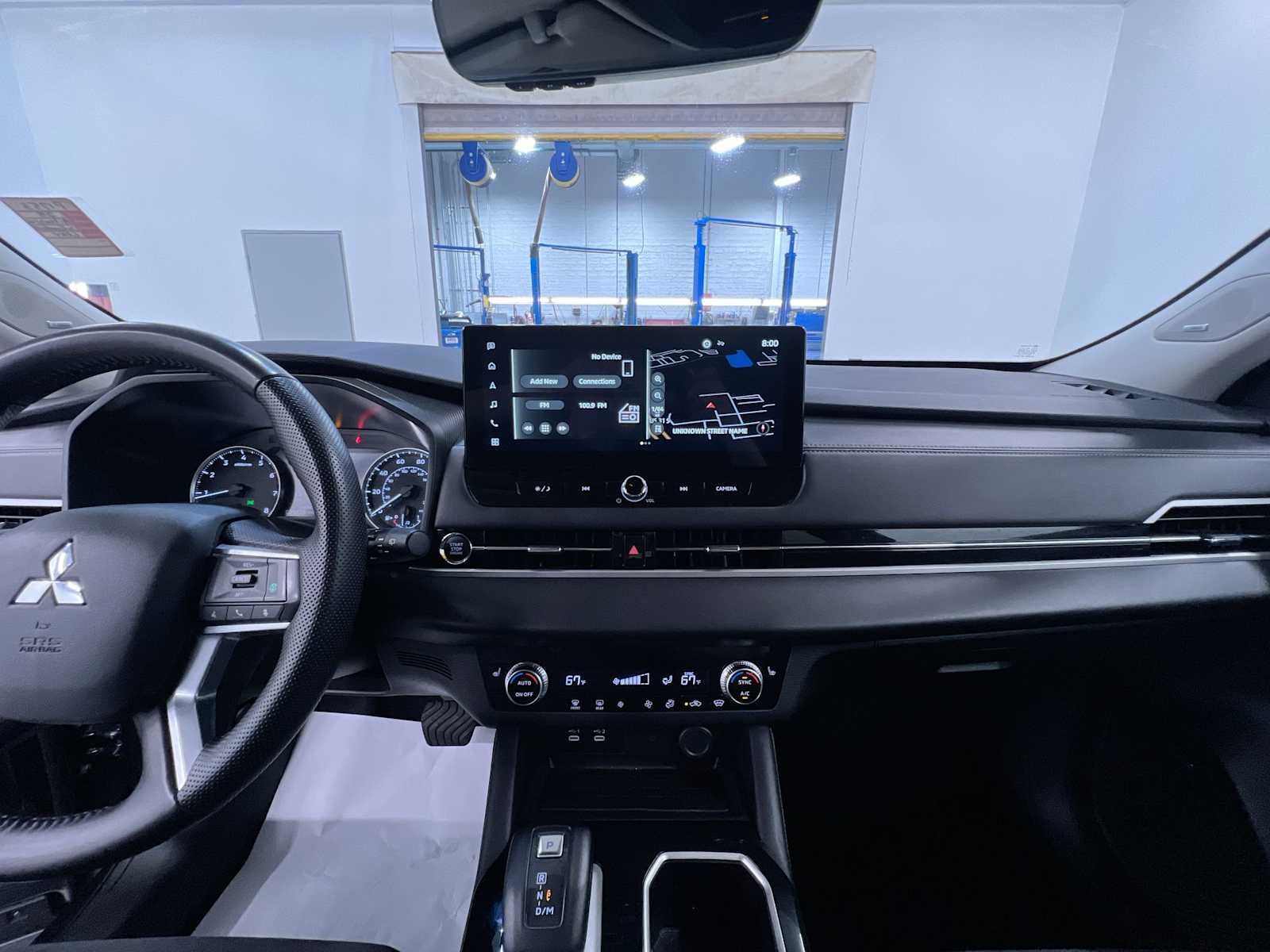 2025 Mitsubishi Outlander SE