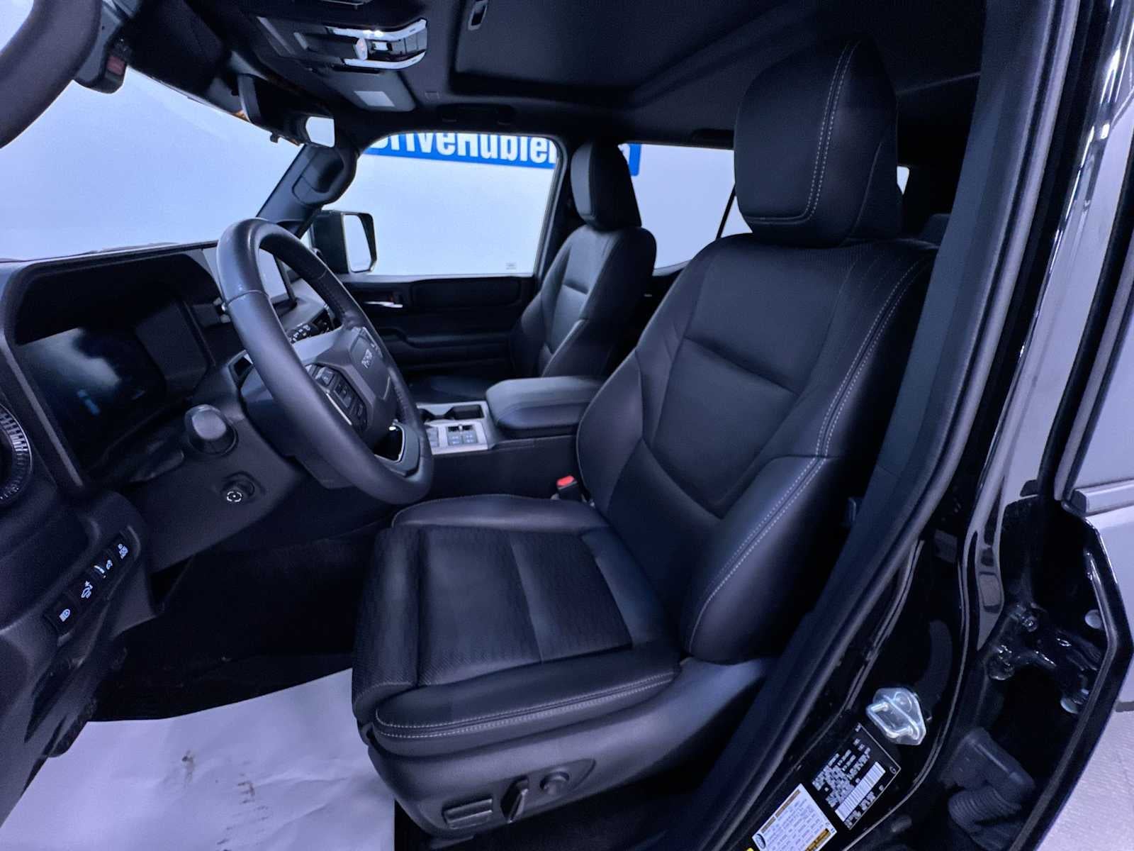 2024 Toyota Land Cruiser 4WD (Natl)