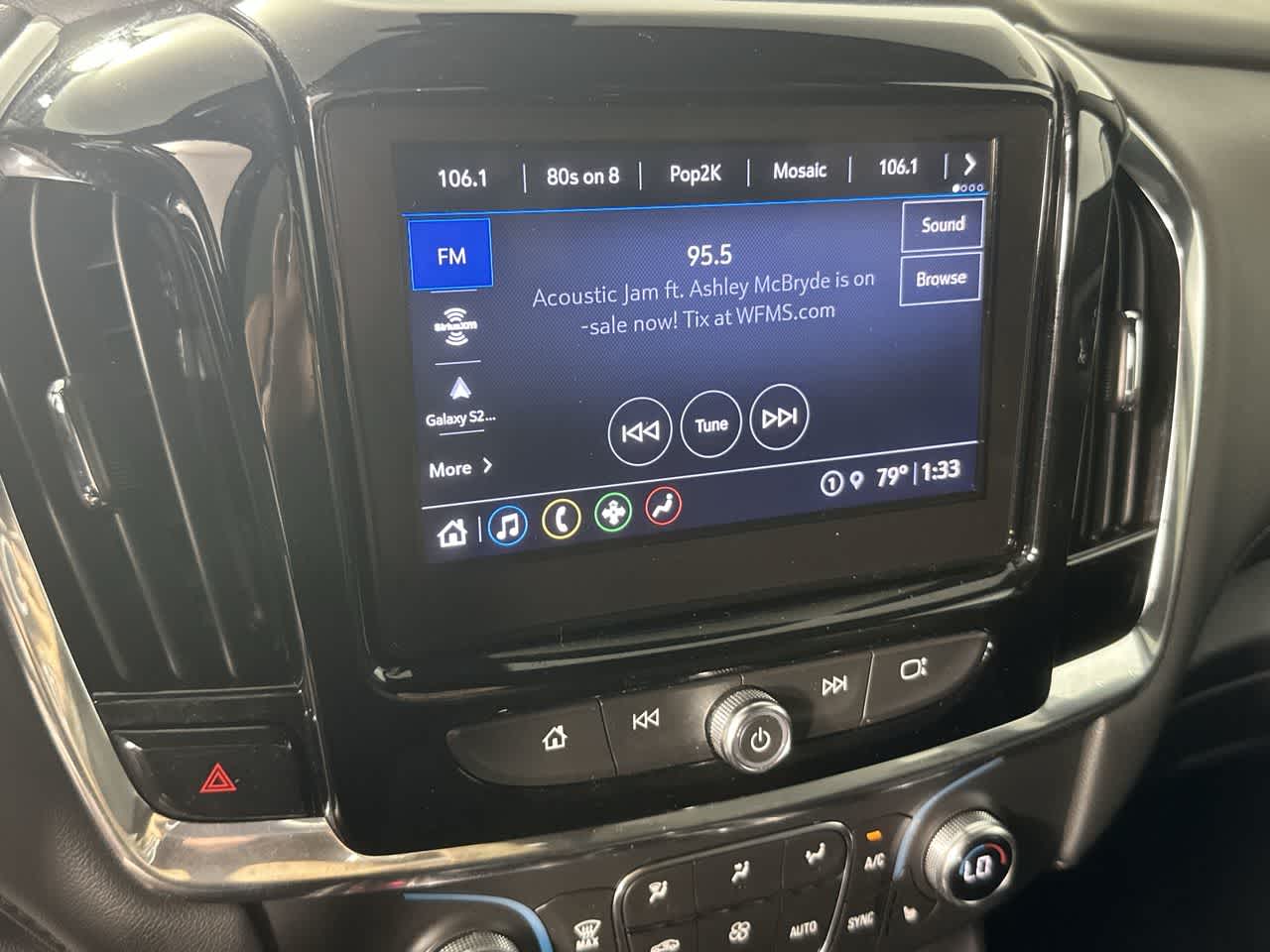 2023 Chevrolet Traverse LT Cloth