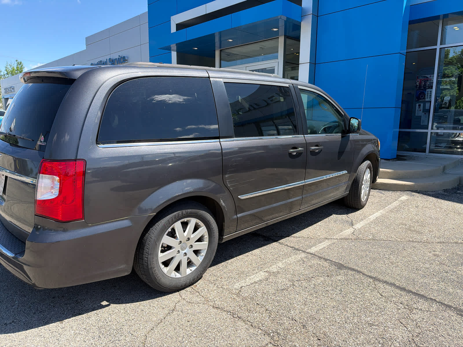2016 Chrysler Town & Country Touring