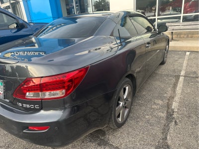 2011 Lexus IS 250C 