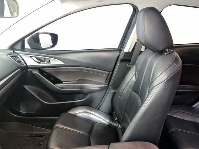 2018 Mazda Mazda3 4-Door Touring