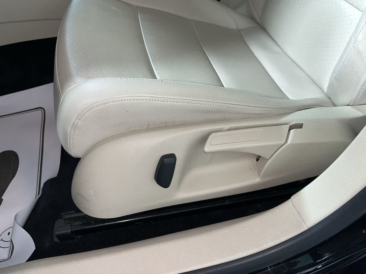 2014 Volkswagen Jetta TDI w/Sunroof & Nav