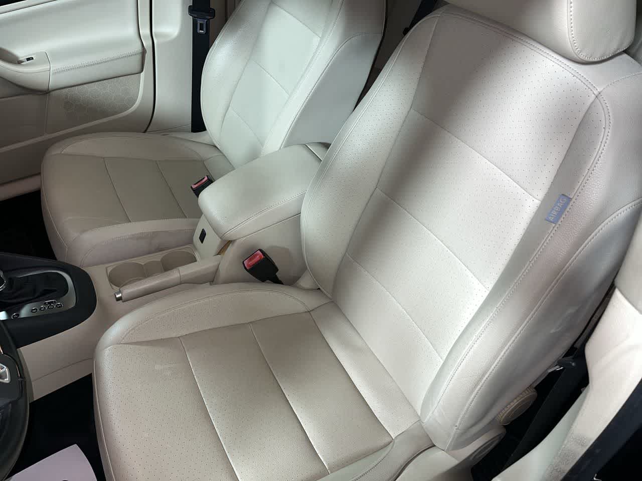 2014 Volkswagen Jetta TDI w/Sunroof & Nav