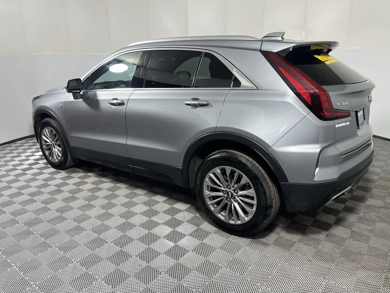 2025 Cadillac XT4 FWD Premium Luxury