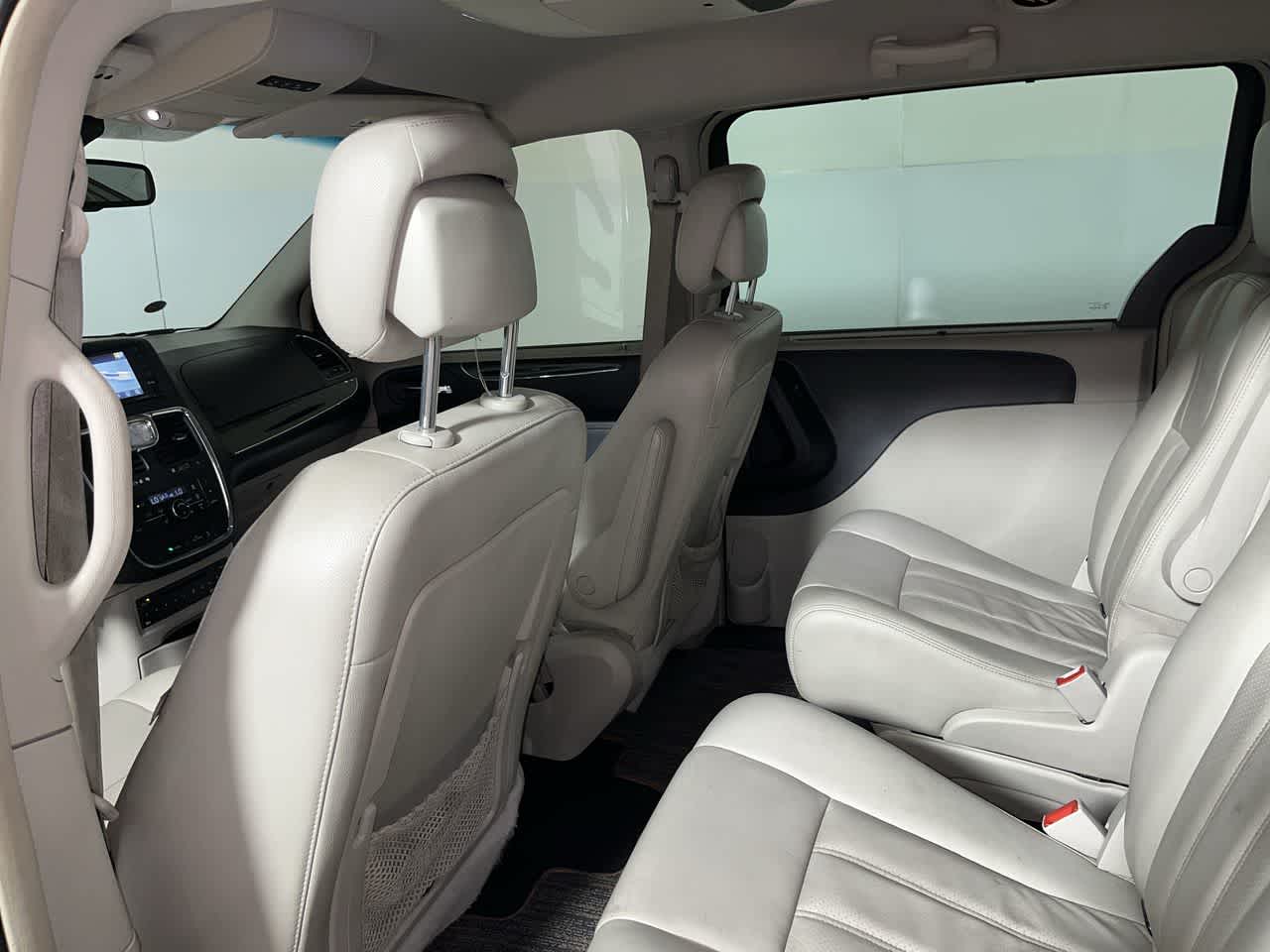 2011 Chrysler Town & Country Touring-L